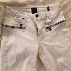 R + A White Skinny Jeans-25